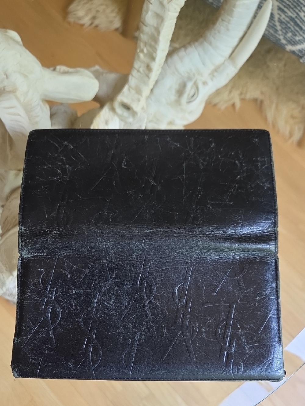 Saint Laurent Embossed Logo Black Leather Clutch Long Wallet - Picture 6 of 14